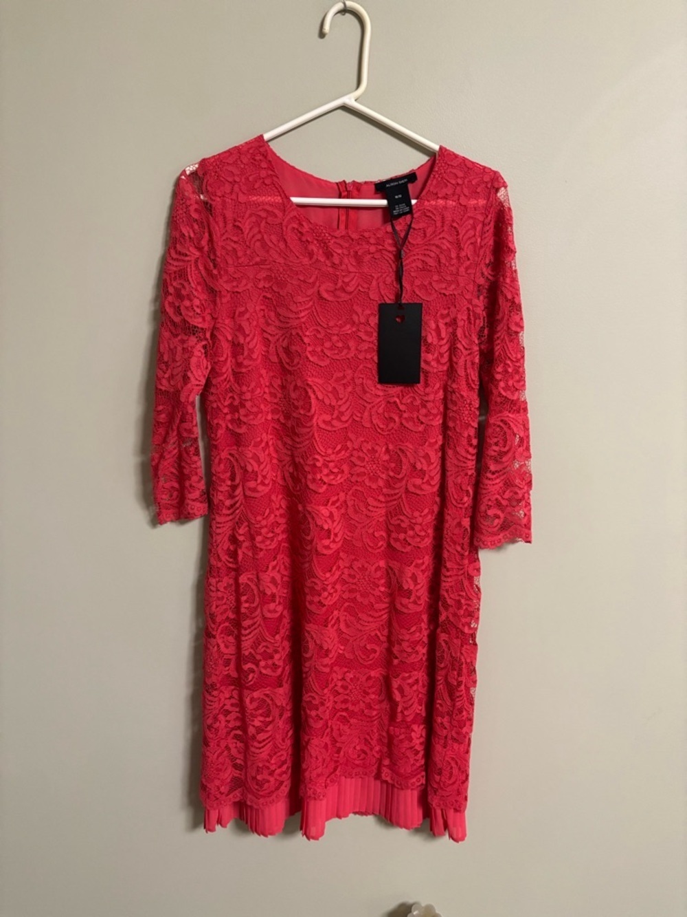 Pink Lace Midi Dress 3/4 Sleeve Pleated Hem New Size Medium 8-10 Wedding Guest